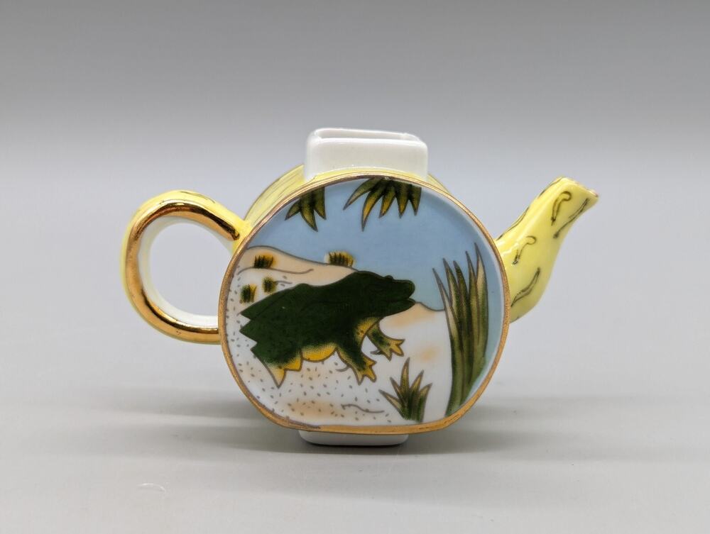 Vivian Chan 2000 Miniature Porcelain Teapot Yellow Green Painted Frog Design